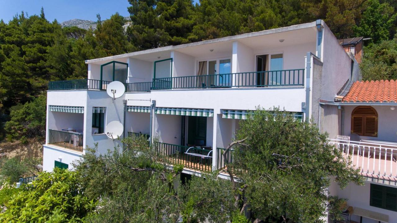 Apartments With A Parking Space Brela, Makarska - 11687 Exterior foto