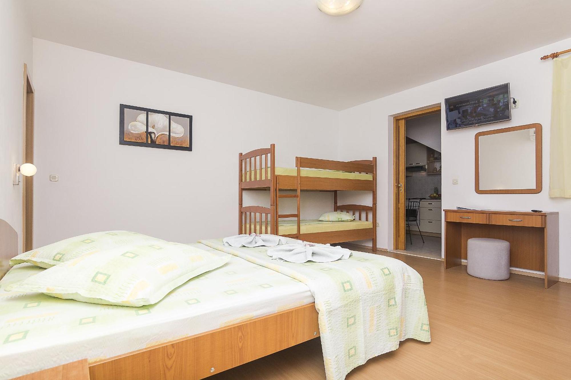 Apartments With A Parking Space Brela, Makarska - 11687 Zimmer foto