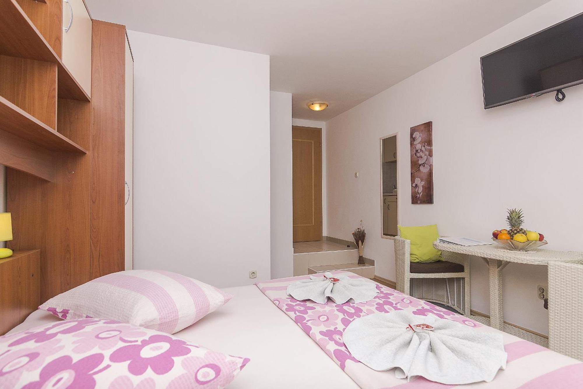 Apartments With A Parking Space Brela, Makarska - 11687 Zimmer foto