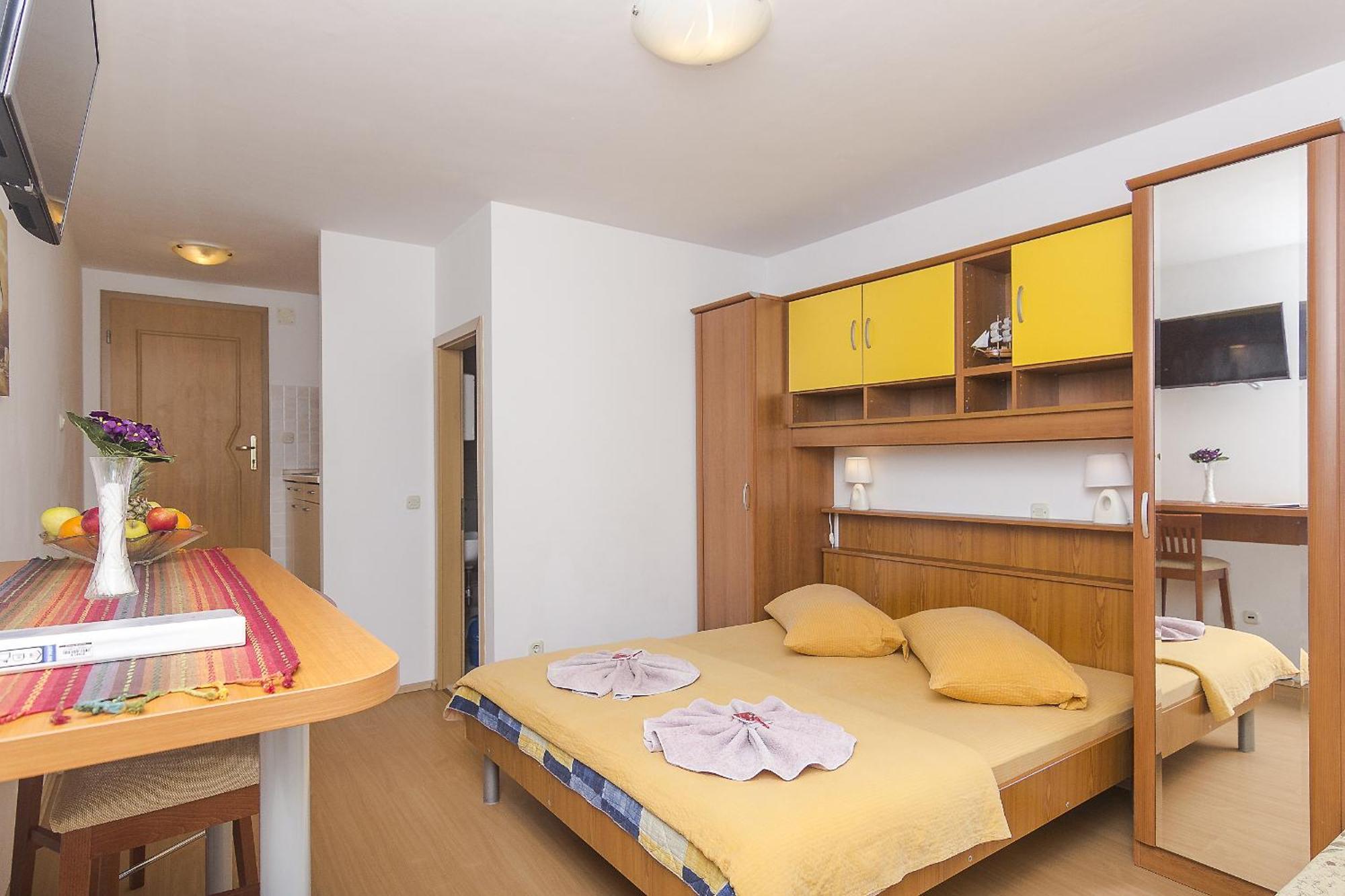 Apartments With A Parking Space Brela, Makarska - 11687 Zimmer foto